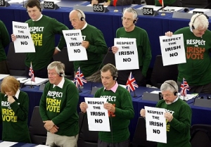 Irští poslanci žádali v europarlamentu respekt. Teď jsou na chvostu.