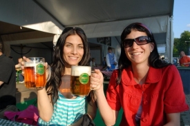 Loni na pivním festivalu uhasila žízeň i Eva Eichmajerová.