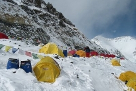 Mount Everest se stal osudným dalšímu českému horolezci.