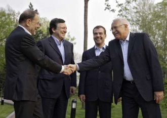 Solana, Barroso, Medveděv a Klaus si třesou rukama v Chabarovsku.