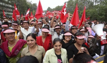 Maoisté demonstrují proti prezidentovi (květen 2009).