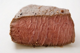 Nejpopulárnější úpravou steaku je medium.