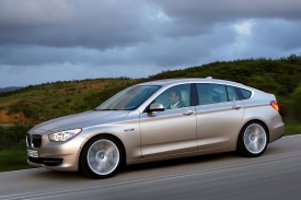 BMW 5 GT může fungovat jako luxusní limuzína i jako praktické kombi.