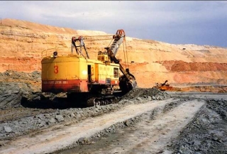 Těžba uranu v Uzbekistánu.