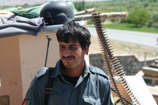 Afghánští policisté nepatří mezi elitu, chybí jim výzbroj i výstroj.