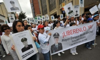 Jedna z mnoha demonstrací proti FARC v Kolumbii.