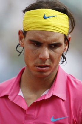 Rafael Nadal uvolnil Federerovi cestu za vysněnou trofejí.
