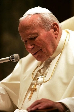 Jan Pavel II. v roce 2004.
