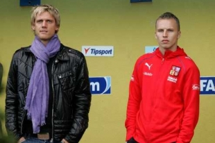 Fotbalista Radoslav Kováč (vlevo).