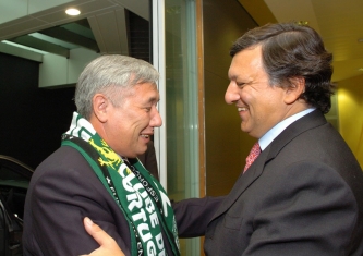 Údajný korupčník Jechanurov s šéfem EK Barrosem v Bruselu.