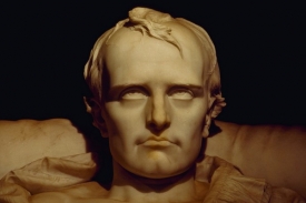 Příčina Napoleonovy smrti nedává historikům a lékařům spát.