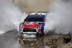Ilustrační foto: Citroen Sebastiena Loeba na rallye v Sardinii.