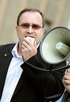 Jedním z obviněných pravicových radikálů je i šéf DS Tomáš Vandas.