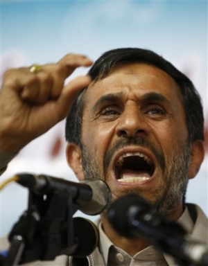 Rétorika prezidenta Ahmadínežáda má agresivní sklony.
