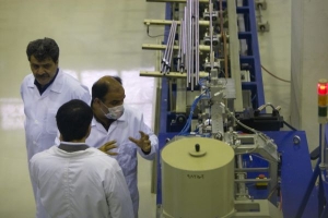 Vládní delegace na návštěvě jaderného zařízení Isfahán.