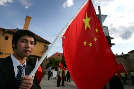 Čína se v boji proti krizi uchyluje k ochranářským krokům.