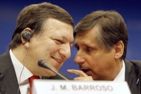 Jan Fischer je rád za širokou podporu Barrosovi.