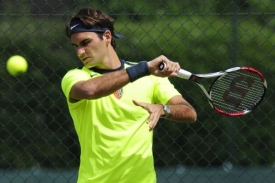 Roger Federer se připravuje na Wimbledon.