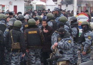 Neklid v Ingušsku. Medveděv na něj nasadil prezidenta-výsadkáře.