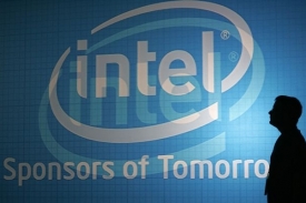 Intel se snaží dostat na trh s mobilními telefony.