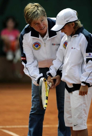 Hana Mandlíková bude na Spartě pomáhat s tenisovými talenty.