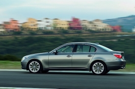 BMW 5 je na trhu už šest let a pořád je ve vynikající formě.