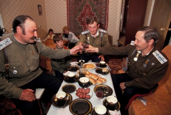 Tradiční kozácká rodina v Rostově na Donu.