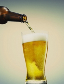 Pivní reklama si odbyla premiéru v televizi v KLDR. (Ilustrační foto)