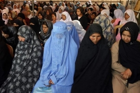 Až nezdravě volné prostředí v Kábulu. Burka je spíš výjimkou.