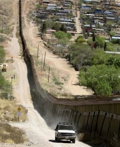 Americko-mexická hranice - fronta drogové války.