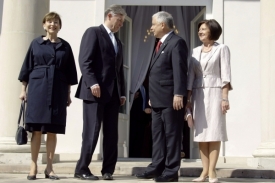 Prezidenti Horst Köhler a Lech Kaczyński s manželkami.