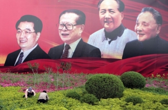 Vůdci komunistické Číny na stranickém billboardu.