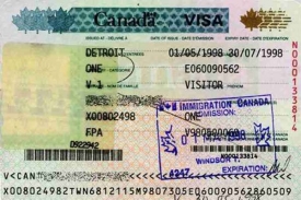 O vízech jsme Čechy informovali již v červnu, tvrdí Kanada.