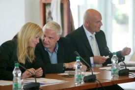 Radní Dana Makrlíková není dosud rozhodnutá.