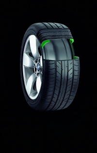 Výztuž z tvrdé pryže zajišťuje u pneumatik run flat delší dojezd.