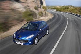 Schopnosti Peugeotu 206+ na silnici neodpovídají vysoké cenovce.