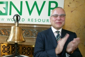 Zdeněk Bakala přivedl NWR na pražskou burzu. Květen 2008.