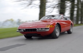 Nová asistenční služba se zdarma postará o jakékoliv Ferrari včetně klasiků, jakým je toto 365 GTB/4, známější pod přezdívkou Daytona. Vyrábělo se v letech 1968 až 1973.