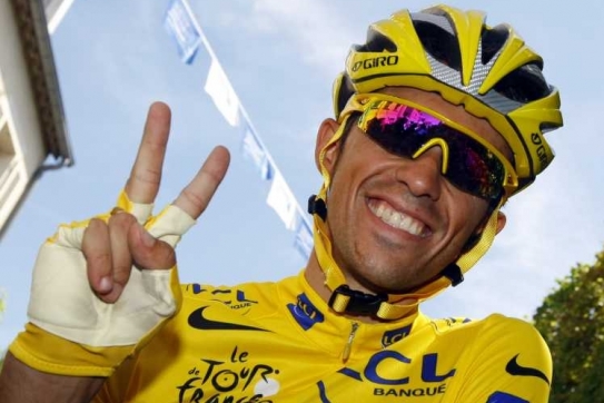 Alberto Contador, 26letý vítěz cyklistické Tour de France.