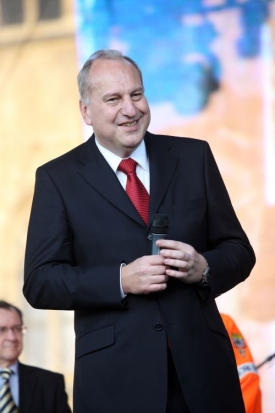 Evžen Tošenovský přijal od OKD třímilionovou odměnu.