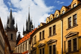 Pro realitní firmy nejsou památky v Praze lákadlo, ale brzda trhu.