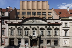 Za honosný palác v centru Prahy chtějí dráhy 350 milionů korun.