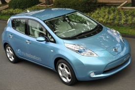 Elektromobil Nissan Leaf se začne prodávat koncem příštího roku.