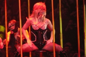 Sexuální podtext čiší z show Britney.