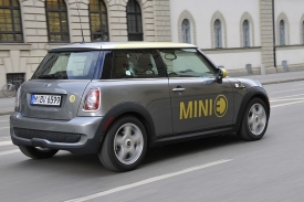 Elektrické Mini se testuje v provozu ve Spojených státech i v Evropě.