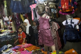 Tržiště ve městě Gaza: zákaz figurín se spodním prádlem.