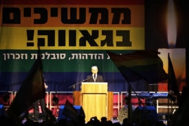 Na demonstraci promluvil izraelský prezident Perez.