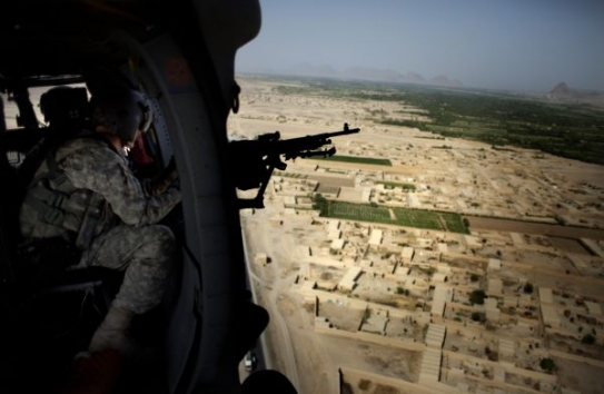 Americký vrtulník nad Kandahárem.