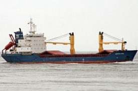 Loď Arcitc Sea vezla hodnotné dřevo.