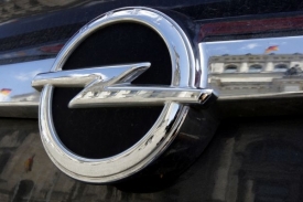 GM se snaží prodat podíl v Opelu.